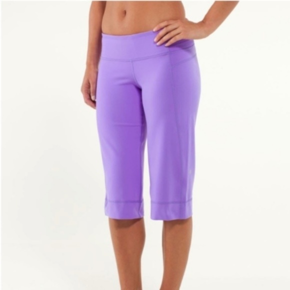 lululemon athletica Pants - Lululemon purple clam digger II crops